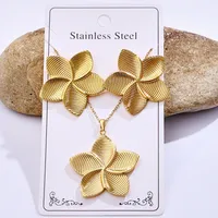 Casual Glam Lady 304 Stainless Steel Geometric Heart Shape K Gold Plated Women's Jewelry Set main image 6