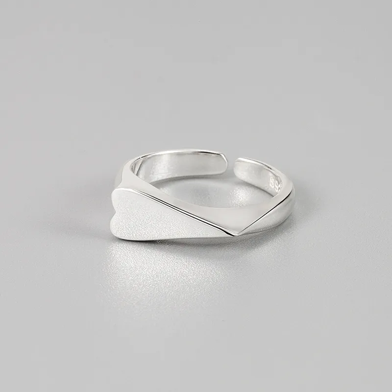 Décontractée Style Moderne Style Simple Argent Sterling 925 Cœur Pas D'Incrustation Femmes Bague Large Bande Anneau Ouvert Anneaux