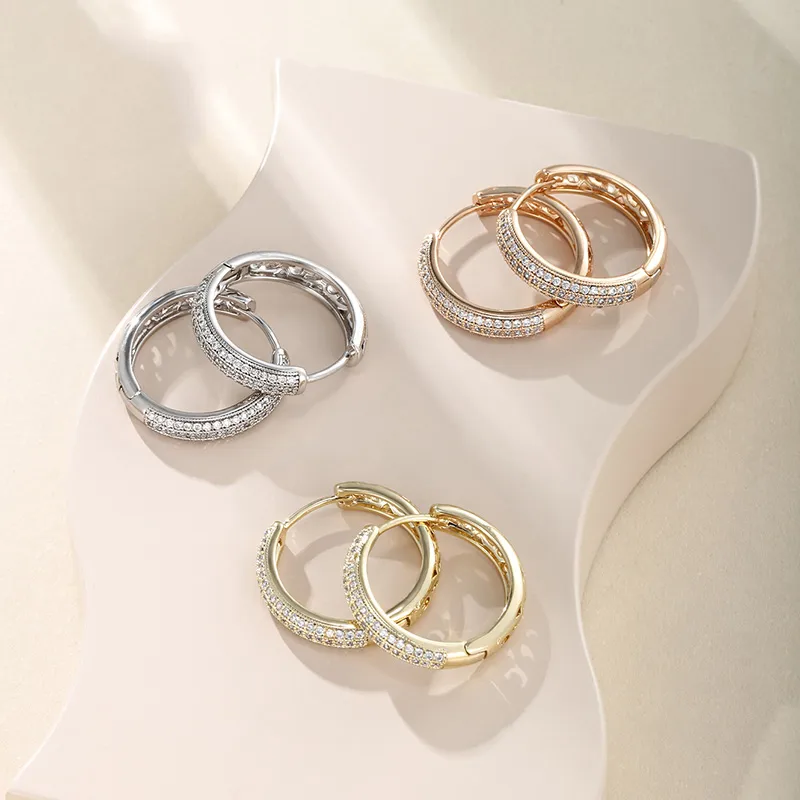 1 Paire Xuping Style Simple Cercle Alliage De Cuivre Pierres Précieuses Artificielles Plaqué Or 14k Plaqué Or 18k Or Blanc Plaqué Boucles D'oreilles Cerceau
