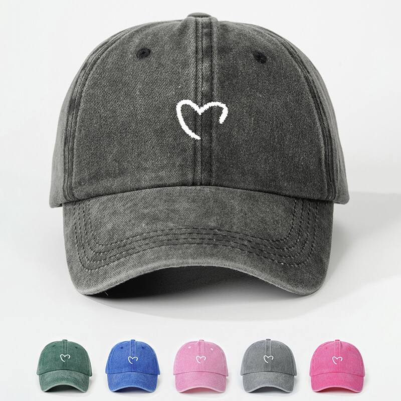Unisexe Forme De Cœur Avant-Toit Incurvé Broderie Décontractée Style Simple Vêtement De Rue Casquette De Baseball