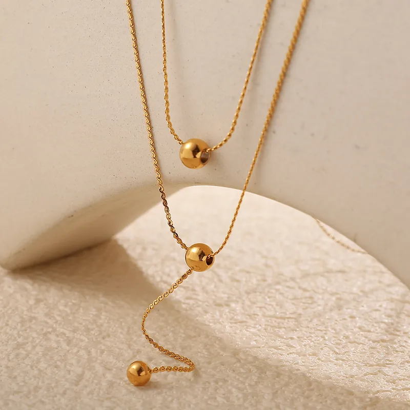 Round Glam Luxurious Queen 304 Stainless Steel Pendant Necklace Lobster Trigger Clasp Closure