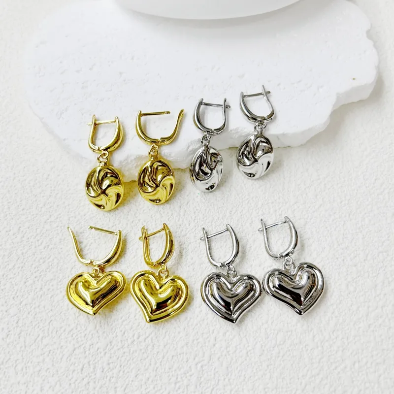 1 Paire Ovale Coeur Rouge Élégant Princesse Mignon Le Cuivre Plaqué Or 18K Placage Boucles D'oreilles