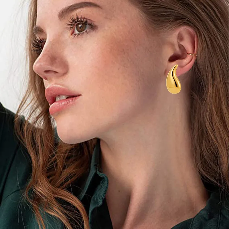 1 Paire Les Gouttelettes D'Eau Élégant Femme Vacances Acier Inoxydable 304 Plaqué Or 18K Placage Boucles D'Oreilles